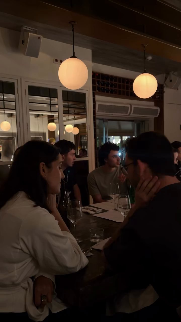 Event flyer: Intimate dining atmosphere with conversation